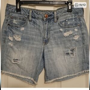 AMERICAN EAGLE  Outfitters Shorts Womens Light Blue Distressed, Boy Mid SIZE 8.